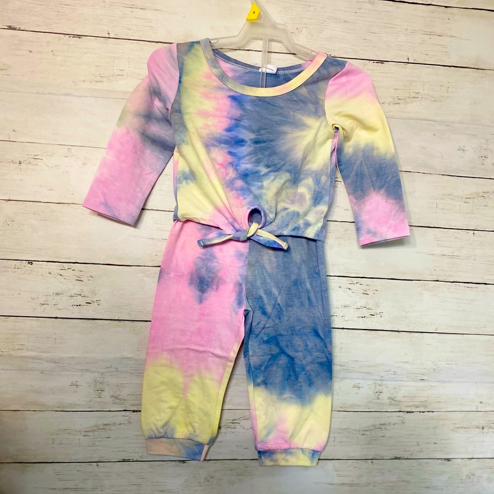 Cute tie dye sweat suit